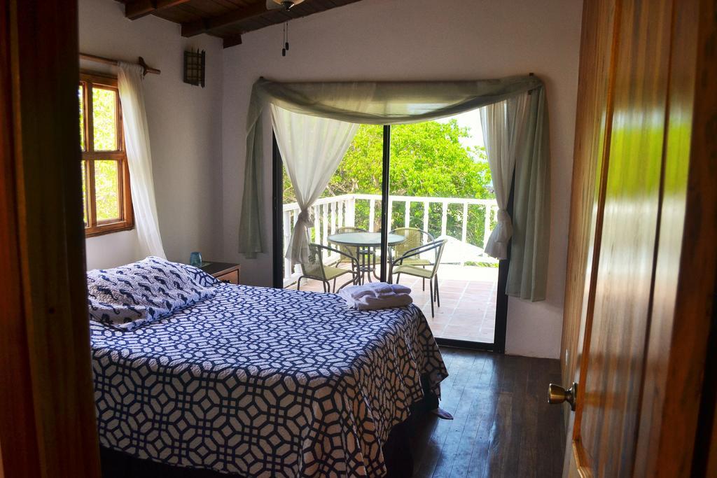 The Isabela Beach House Puerto Villamil Δωμάτιο φωτογραφία