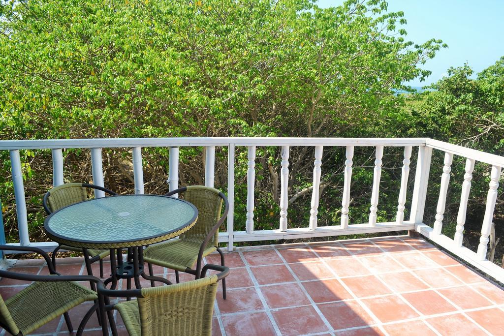 The Isabela Beach House Puerto Villamil Εξωτερικό φωτογραφία