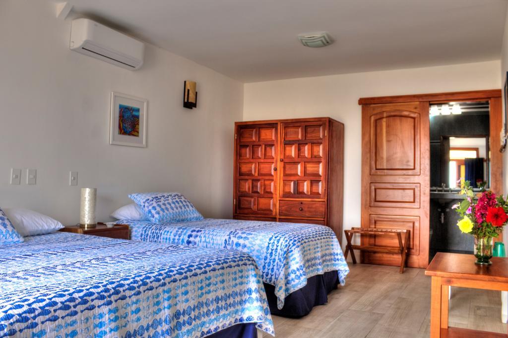 The Isabela Beach House Puerto Villamil Εξωτερικό φωτογραφία