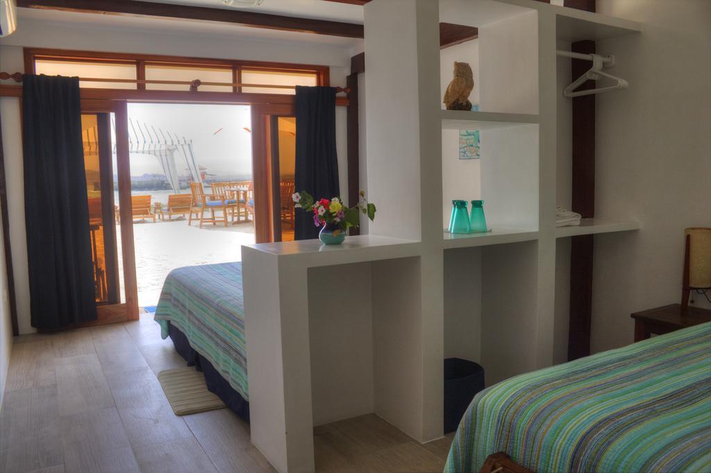 The Isabela Beach House Puerto Villamil Εξωτερικό φωτογραφία