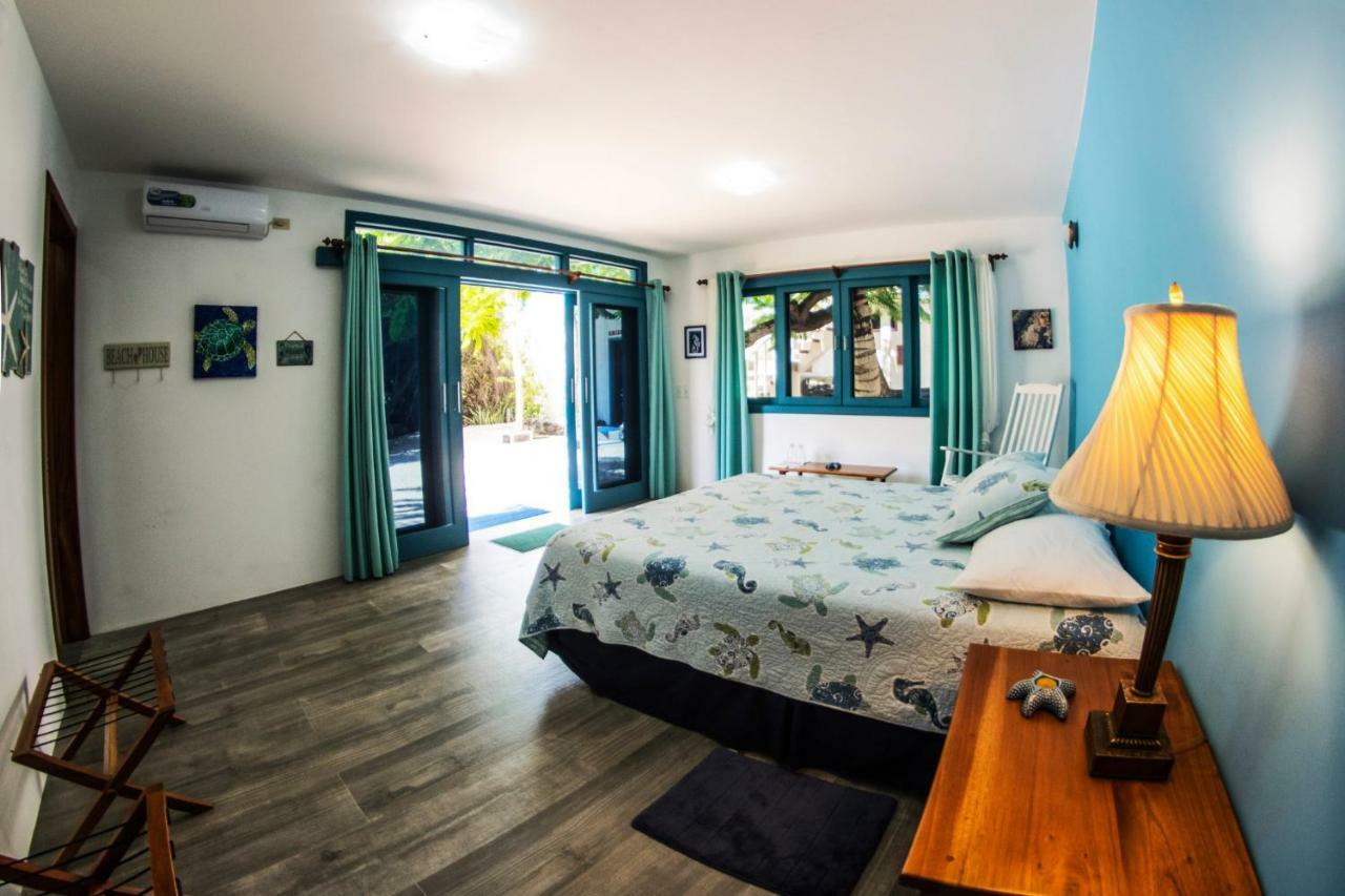 The Isabela Beach House Puerto Villamil Εξωτερικό φωτογραφία