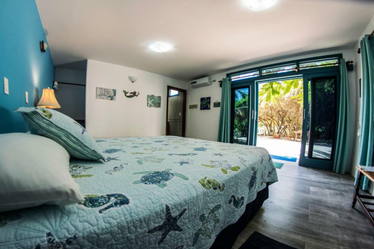 The Isabela Beach House Puerto Villamil Εξωτερικό φωτογραφία